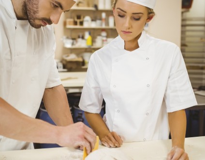 Apprentie cuisinière dans la fonction publique 